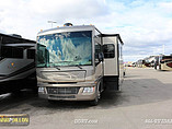 2015 Fleetwood Bounder Photo #12