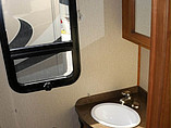 2015 Fleetwood Bounder Photo #47
