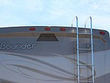 2015 Fleetwood Bounder Photo #6