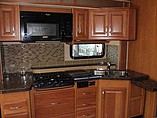 2015 Fleetwood Bounder Photo #20