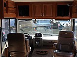 2015 Fleetwood Bounder Photo #27