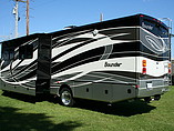 2015 Fleetwood Bounder Photo #4