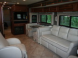 2015 Fleetwood Bounder Photo #7