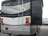 2015 Fleetwood Bounder Photo #4