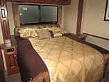 2015 Fleetwood Bounder Photo #24