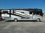 2015 Fleetwood Bounder Photo #9