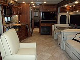 2015 Fleetwood Bounder Photo #12