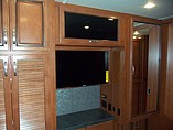 2015 Fleetwood Bounder Photo #40