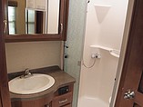 2015 Fleetwood Bounder Photo #17