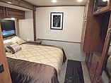 2015 Fleetwood Bounder Photo #21