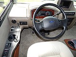2015 Fleetwood Bounder Photo #7