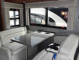 2015 Fleetwood Bounder Photo #14