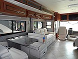 2015 Fleetwood Bounder Photo #17