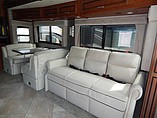 2015 Fleetwood Bounder Photo #18