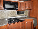 2015 Fleetwood Bounder Photo #26