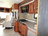 2015 Fleetwood Bounder Photo #27