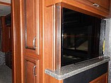 2015 Fleetwood Bounder Photo #30