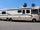 1998 Fleetwood Bounder Photo #2
