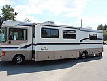 1998 Fleetwood Bounder Photo #4