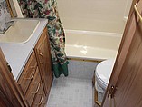 1998 Fleetwood Bounder Photo #24