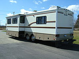 1998 Fleetwood Bounder Photo #6