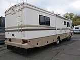 1999 Fleetwood Bounder Photo #4