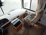 1999 Fleetwood Bounder Photo #15