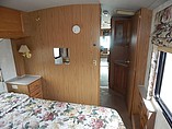 1999 Fleetwood Bounder Photo #29
