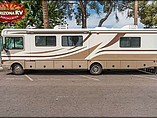 1999 Fleetwood Bounder Photo #2