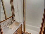 1999 Fleetwood Bounder Photo #24