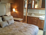 2006 Fleetwood Bounder Photo #9