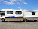 2003 Fleetwood Bounder Photo #5