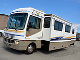 2003 Fleetwood Bounder Photo #6