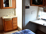 2003 Fleetwood Bounder Photo #15