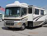 2005 Fleetwood Bounder Photo #2