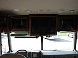 2005 Fleetwood Bounder Photo #6