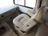 2005 Fleetwood Bounder Photo #8
