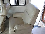 2005 Fleetwood Bounder Photo #9