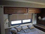 2005 Fleetwood Bounder Photo #16