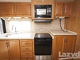 2005 Fleetwood Bounder Photo #12