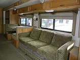 2005 Fleetwood Bounder Photo #17