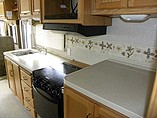 2005 Fleetwood Bounder Photo #26