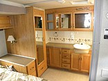 2005 Fleetwood Bounder Photo #40