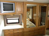 2005 Fleetwood Bounder Photo #41