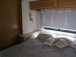 2007 Fleetwood Bounder Photo #7