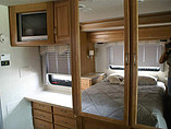 2007 Fleetwood Bounder Photo #8