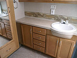 2007 Fleetwood Bounder Photo #9