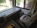 2007 Fleetwood Bounder Photo #9