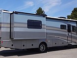 2007 Fleetwood Bounder Photo #4