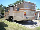 2008 Fleetwood Bounder Photo #2